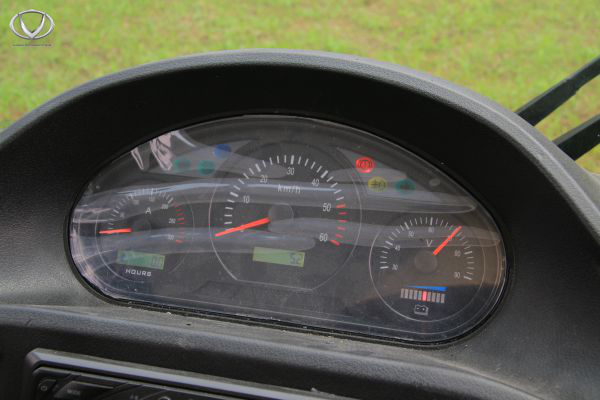 Không nên di chuyển xe ô tô điện quá tốc độ 30km/h