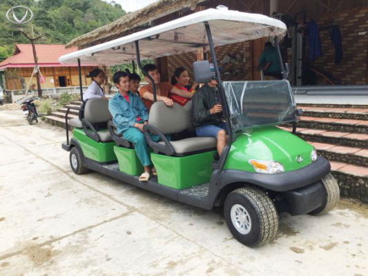 Bàn giao xe điện 8 chỗ tại Hoàng Su Phì Hà Giang