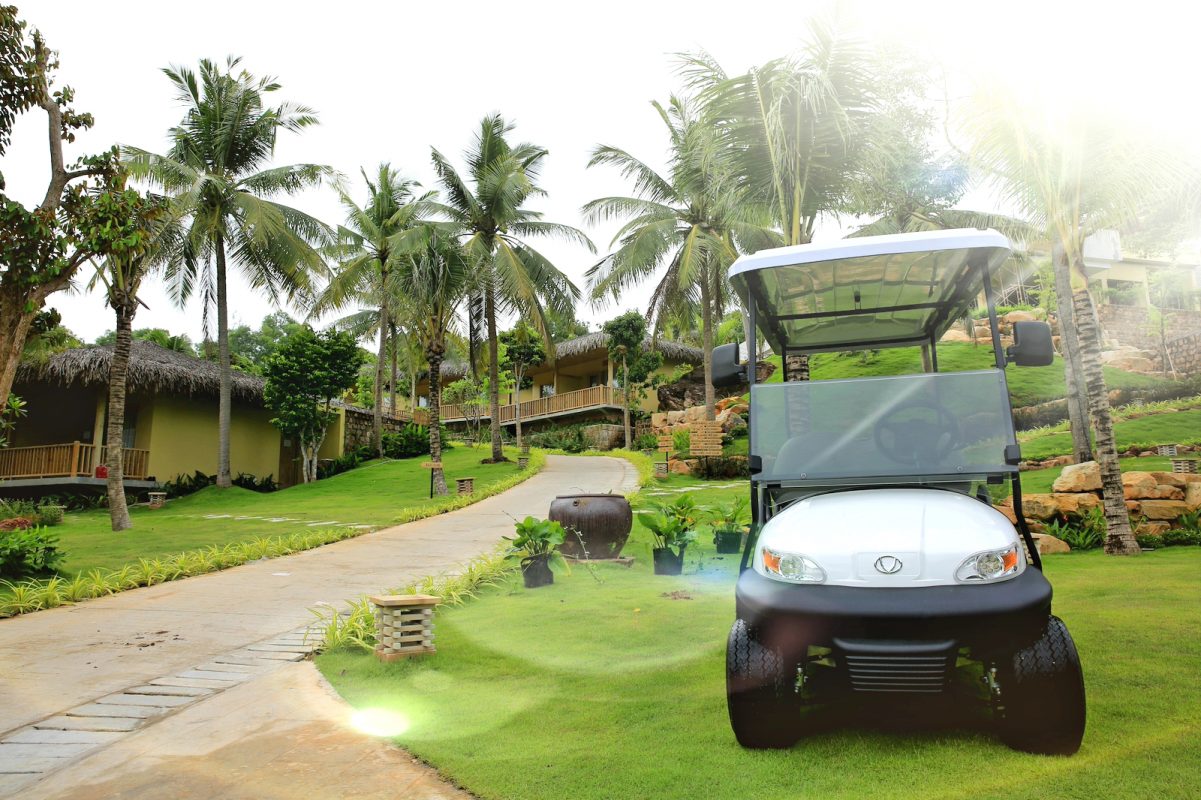 Reasons for car hugging, cyclo, bus is not the optimal solution for the tourist area