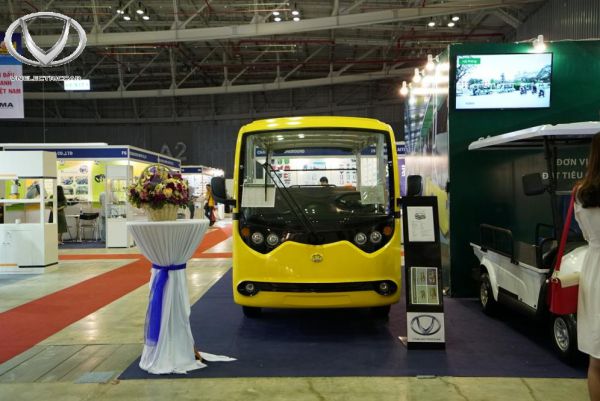 Why choose a four-wheel domestic construction electric car?