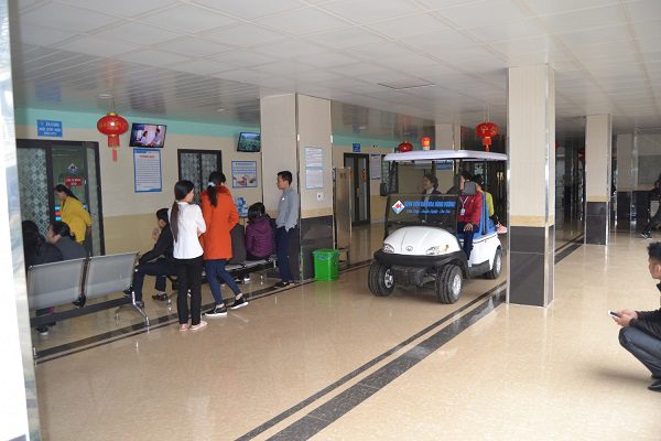 Xe ô tô điện - Phương tiện chuyên nghiệp và hiện đại phục vụ bệnh viện
