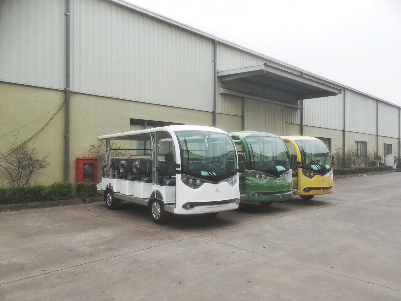 Giải mã sức hút của xe điện du lịch 14 chỗ