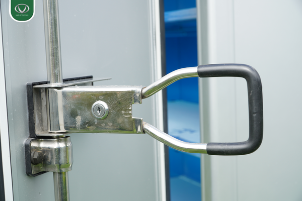 Chiêm ngưỡng mẫu xe điện chở hàng thùng kín 3 ngăn mới nhất của Tùng Lâm