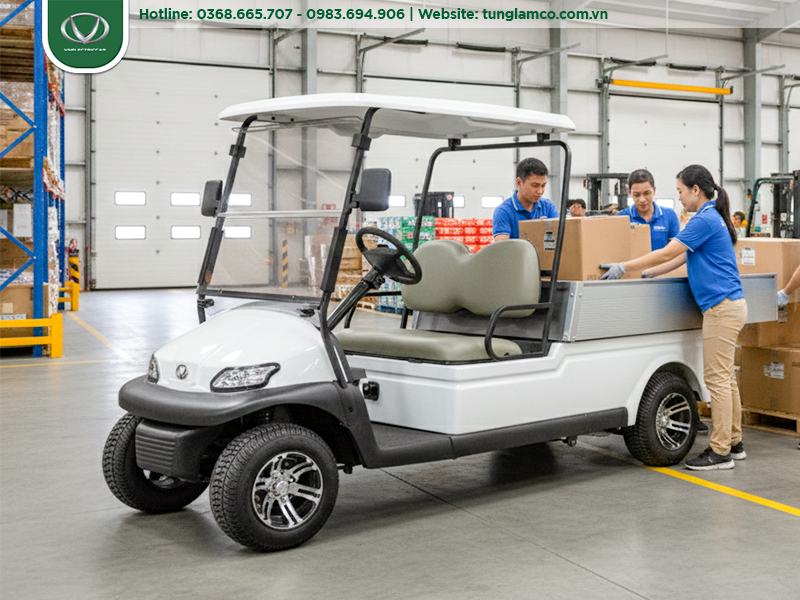 Xe điện chở hàng: “trợ thủ” vận hành nhà máy